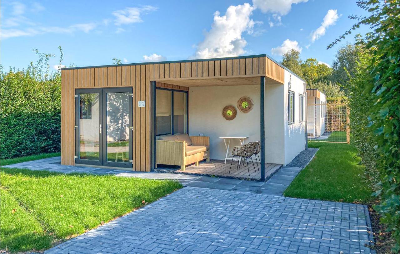 Cozy Home In Heinkenszand With Sauna Экстерьер фото
